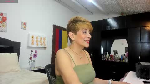 Snapshot of angelina_stone_65 chatting on 07.08.26 Angelina online show from 07.08.26