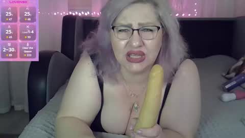 AngelinaGlam online show from 11.24.25