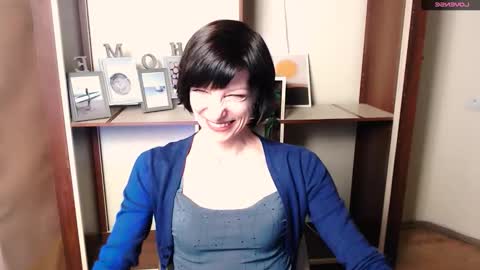 Angelina online show from 10.28.25