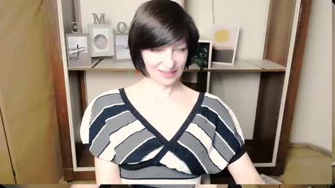 Snapshot of angelinalov_ chatting on 05.25.26 Angelina online show from 05.25.26