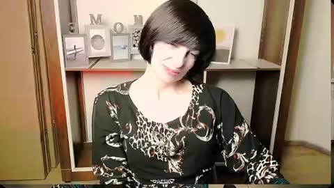 Snapshot of angelinalov_ chatting on 05.28.26 Angelina online show from 05.28.26