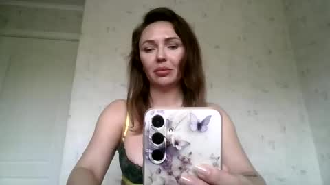 Snapshot of angelinalove28 chatting on 04.26.26 angelinalove28 online show from 04.26.26