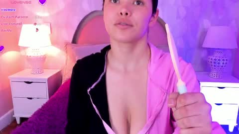 Snapshot of angeline__cute chatting on 04.17.26 angeline online show from 04.17.26