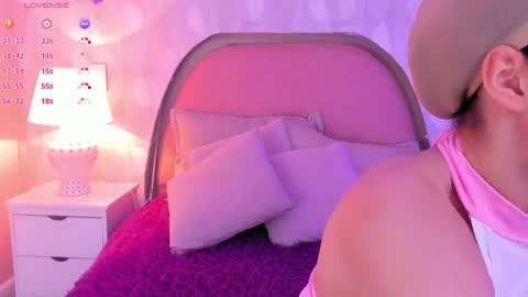 Snapshot of angeline__cute chatting on 05.04.26 angeline online show from 05.04.26