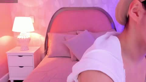 Snapshot of angeline__cute chatting on 05.20.26 angeline online show from 05.20.26