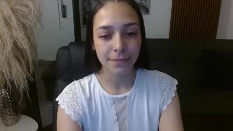Snapshot of angeline_davies chatting on 02.21.25 angeline_davies online show from 02.21.25