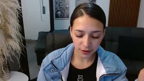 Snapshot of angeline_davies chatting on 02.26.25 angeline_davies online show from 02.26.25