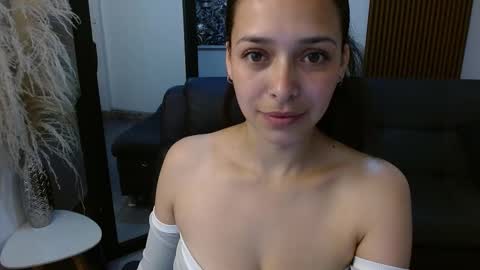 Snapshot of angeline_davies chatting on 03.06.25 angeline_davies online show from 03.06.25