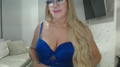 angelinna_12 online show from 01.12.26