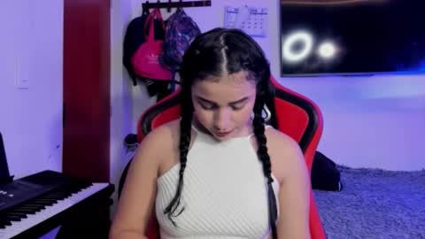 Snapshot of angelique_dubois chatting on 02.25.26 ANGELIQUE DUBOIS online show from 02.25.26