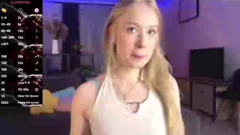 Snapshot of angelkissmee chatting on 03.07.25 angelkissmee online show from 03.07.25