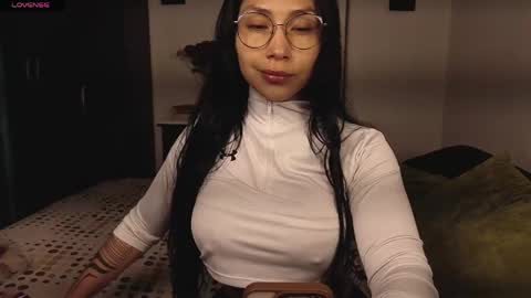 Snapshot of angellaisabella chatting on 04.28.26 ANGELA ISABELLA online show from 04.28.26
