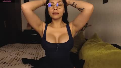 Snapshot of angellaisabella chatting on 05.15.26 ANGELA ISABELLA online show from 05.15.26