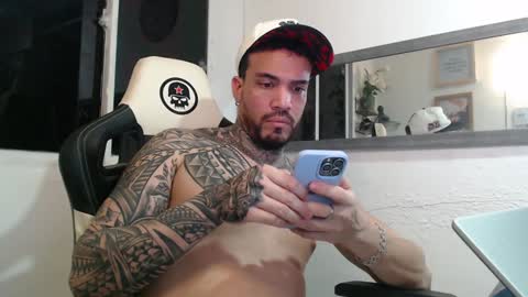 Snapshot of angellatino0 chatting on 12.03.24 angellatino0 online show from 12.03.24