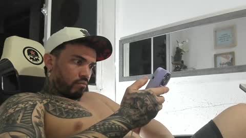 Snapshot of angellatino0 chatting on 01.02.25 angellatino0 online show from 01.02.25