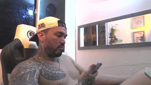 Snapshot of angellatino0 chatting on 01.04.25 angellatino0 online show from 01.04.25