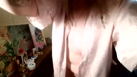 Snapshot of angelleah chatting on 06.24.26 angelleah online show from 06.24.26