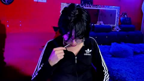 Snapshot of angellonfire chatting on 01.05.25 Angel  online show from 01.05.25