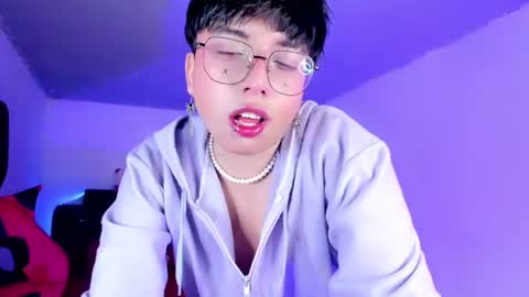 Snapshot of angellonfire chatting on 06.27.26 Angel online show from 06.27.26