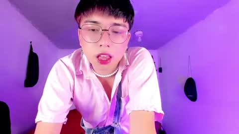 Snapshot of angellonfire chatting on 07.16.26 Angel online show from 07.16.26
