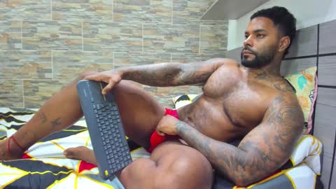 Snapshot of angelo_evans33 chatting on 02.18.26 angelo_evans33 online show from 02.18.26