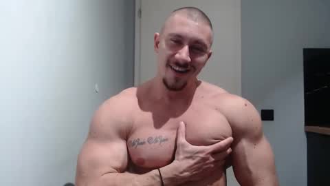 Snapshot of angelofit chatting on 12.29.24  ------- SEX SHOW WITH GUYS AND GIRLS  MUSCLE SHOW online show from 12.29.24