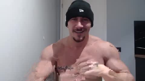 Snapshot of angelofit chatting on 12.30.24  ------- SEX SHOW WITH GUYS AND GIRLS  MUSCLE SHOW online show from 12.30.24