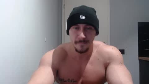 Snapshot of angelofit chatting on 01.04.25  ------- SEX SHOW WITH GUYS AND GIRLS  MUSCLE SHOW online show from 01.04.25