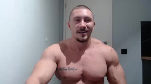 Snapshot of angelofit chatting on 01.06.25  ------- SEX SHOW WITH GUYS AND GIRLS  MUSCLE SHOW online show from 01.06.25