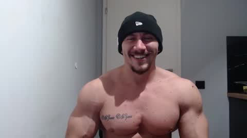 Snapshot of angelofit chatting on 01.07.25  ------- SEX SHOW WITH GUYS AND GIRLS  MUSCLE SHOW online show from 01.07.25