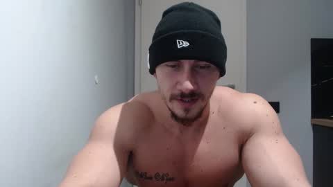 Snapshot of angelofit chatting on 01.15.25  ------- SEX SHOW WITH GUYS AND GIRLS  MUSCLE SHOW online show from 01.15.25