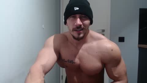 Snapshot of angelofit chatting on 01.16.25  ------- SEX SHOW WITH GUYS AND GIRLS  MUSCLE SHOW online show from 01.16.25