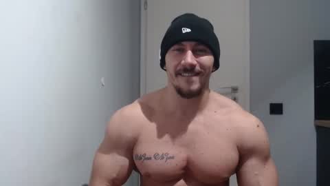 Snapshot of angelofit chatting on 01.18.25  ------- SEX SHOW WITH GUYS AND GIRLS  MUSCLE SHOW online show from 01.18.25