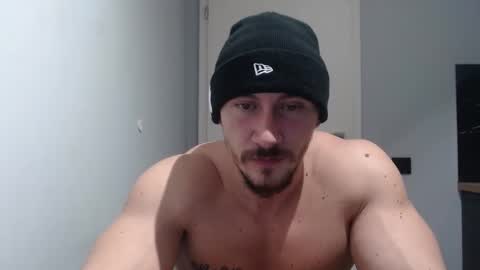 Snapshot of angelofit chatting on 01.20.25  ------- SEX SHOW WITH GUYS AND GIRLS  MUSCLE SHOW online show from 01.20.25