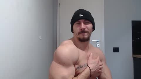 Snapshot of angelofit chatting on 01.21.25  ------- SEX SHOW WITH GUYS AND GIRLS  MUSCLE SHOW online show from 01.21.25