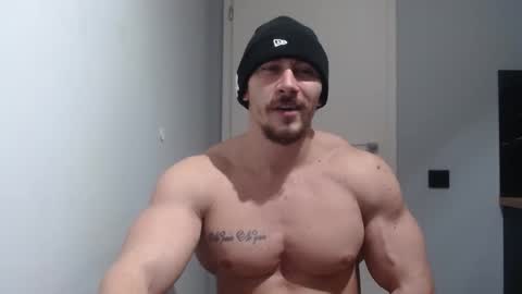 Snapshot of angelofit chatting on 01.22.25  ------- SEX SHOW WITH GUYS AND GIRLS  MUSCLE SHOW online show from 01.22.25