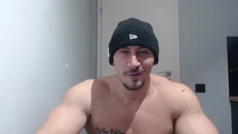 Snapshot of angelofit chatting on 02.03.25  ------- SEX SHOW WITH GUYS AND GIRLS  MUSCLE SHOW online show from 02.03.25
