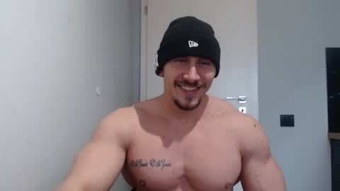 Snapshot of angelofit chatting on 02.04.25  ------- SEX SHOW WITH GUYS AND GIRLS  MUSCLE SHOW online show from 02.04.25