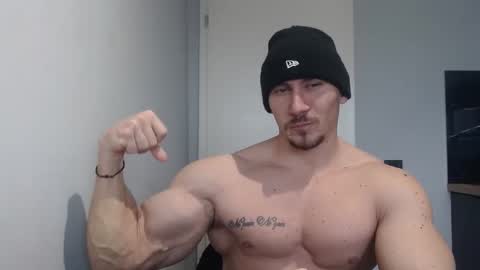 Snapshot of angelofit chatting on 02.16.25  ------- SEX SHOW WITH GUYS AND GIRLS  MUSCLE SHOW online show from 02.16.25