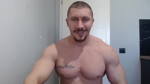 Snapshot of angelofit chatting on 03.05.25  ------- SEX SHOW WITH GUYS AND GIRLS  MUSCLE SHOW online show from 03.05.25