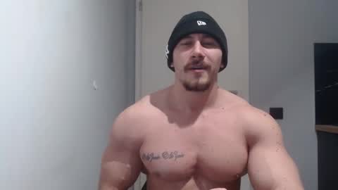 Snapshot of angelofit chatting on 03.05.25  ------- SEX SHOW WITH GUYS AND GIRLS  MUSCLE SHOW online show from 03.05.25