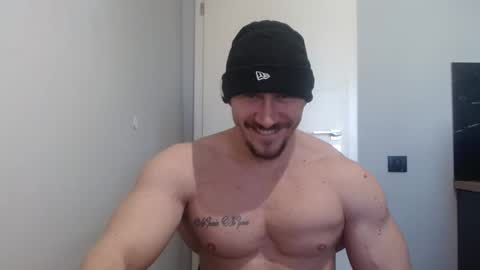 Snapshot of angelofit chatting on 03.06.25  ------- SEX SHOW WITH GUYS AND GIRLS  MUSCLE SHOW online show from 03.06.25
