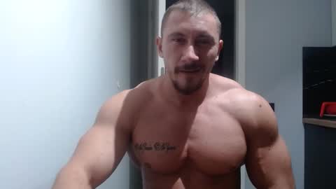 Snapshot of angelofit chatting on 09.30.25  ------- SEX SHOW WITH GUYS AND GIRLS  MUSCLE SHOW online show from 09.30.25