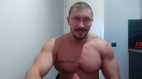Snapshot of angelofit chatting on 10.05.25  ------- SEX SHOW WITH GUYS AND GIRLS  MUSCLE SHOW online show from 10.05.25