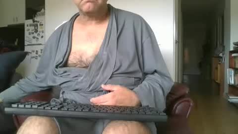 Snapshot of angelor01 chatting on 02.15.25 angelor01 online show from 02.15.25