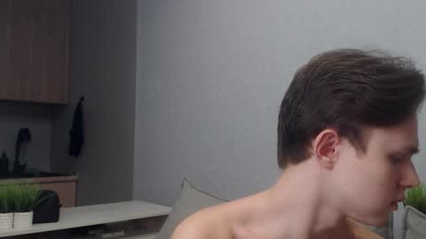 Angel online show from 12.21.25