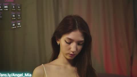 Snapshot of angels_kiss chatting on 02.17.26 Nikki online show from 02.17.26