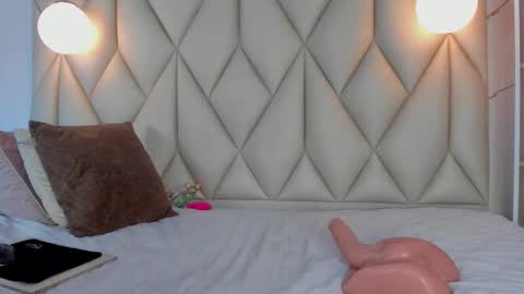 ANGIE online show from 11.25.25