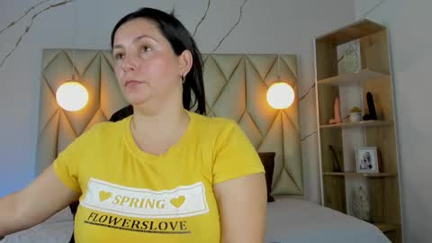 ANGIE online show from 12.19.25