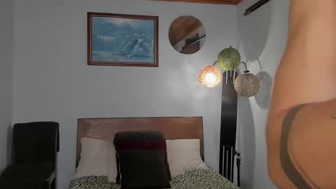 Snapshot of angelx_fox chatting on 12.27.24 Angel Fox online show from 12.27.24